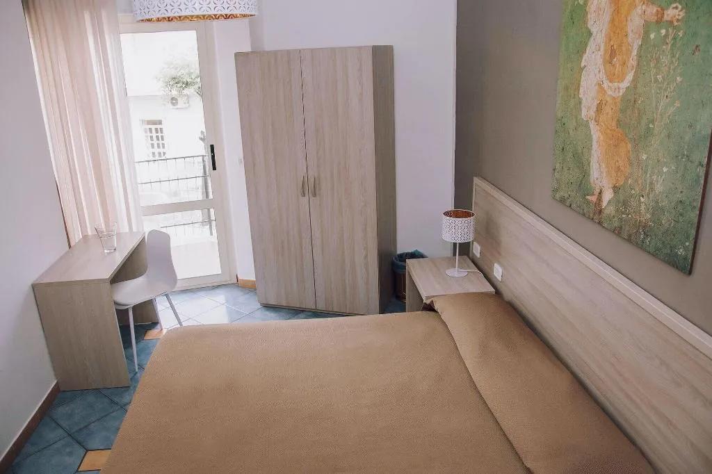 Room, Hotel Piccolo Sogno, Naples