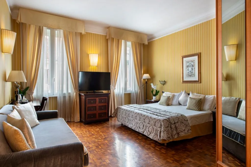 TRIPLE CLASSIC Room, Hotel Cecil, Rome