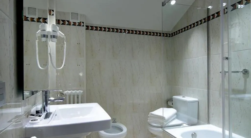 DOUBLE SINGLE USE STANDARD Room, Dorma Casa de los Linajes, Madrid