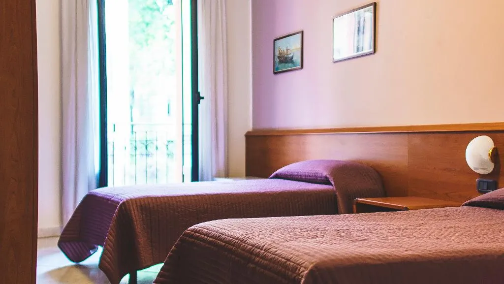 TWIN STANDARD Room, Hotel Venini, Milan