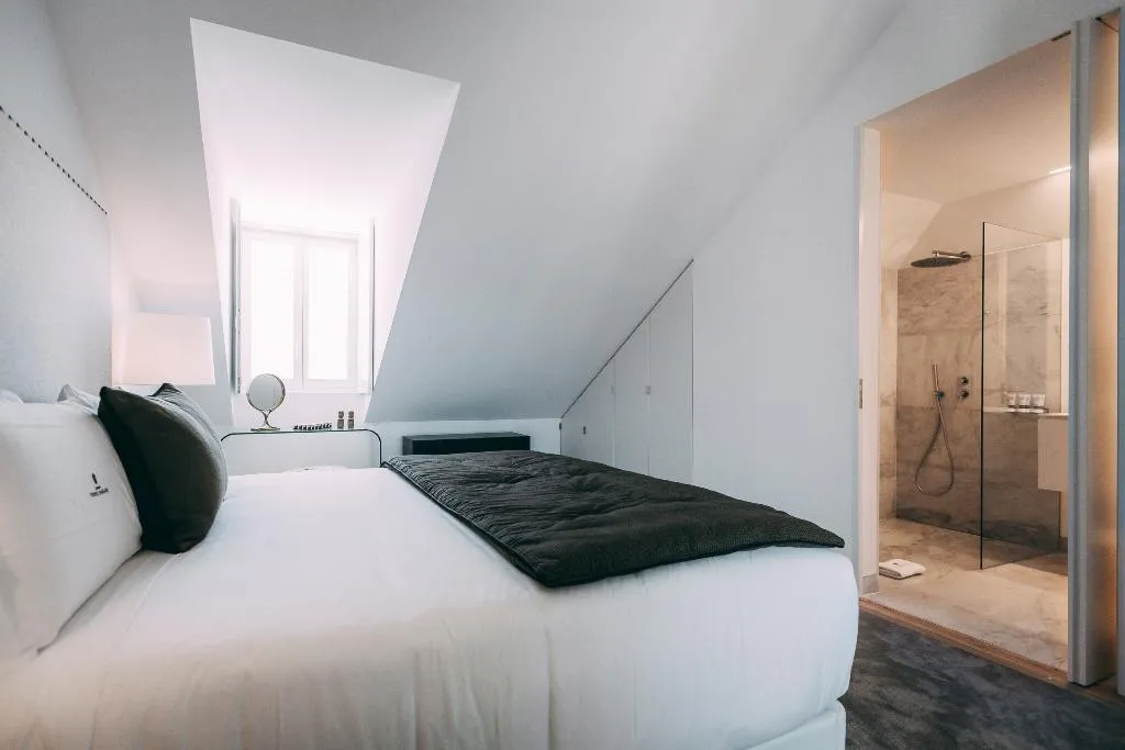 APARTMENT WITH BALCONY Room, Torel Palace Lisboa, Lisbon