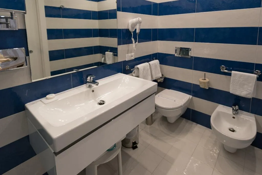 DOUBLE SUPERIOR SEA VIEW Room, Boutique Hotel Helios, Naples