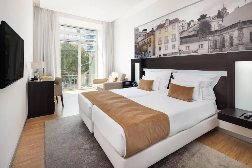 Double or Twin SUPERIOR Room, Jupiter Lisboa Hotel – Rooftop & Spa, Lisbon