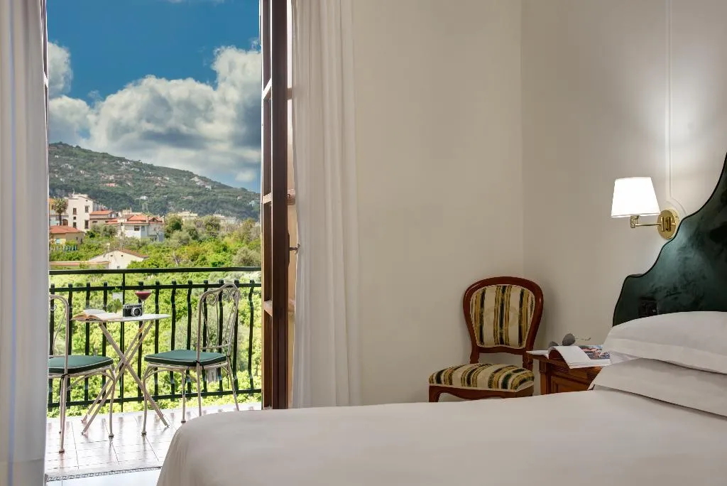 Double or Twin COMFORT Room, Majestic Palace, Naples