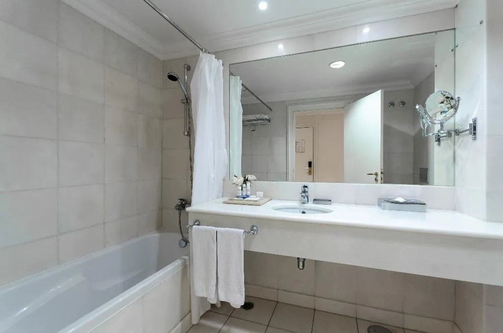 TWIN STANDARD Room, Olissippo Castelo, Lisbon