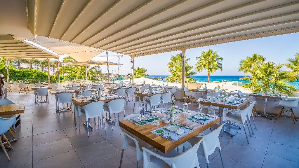 Restaurant, Vrissaki Beach Hotel, Cyprus