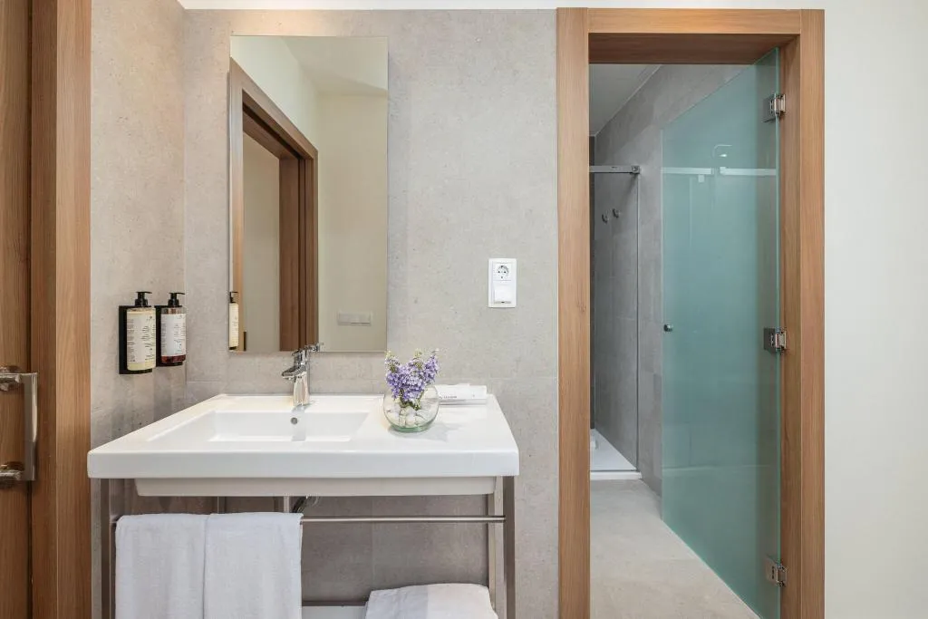 JUNIOR SUITE QUEEN SIZE BED Room, Virgen de los Reyes, Seville