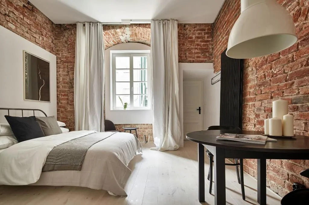 Room, OLD NEW Szczepańska, Krakow
