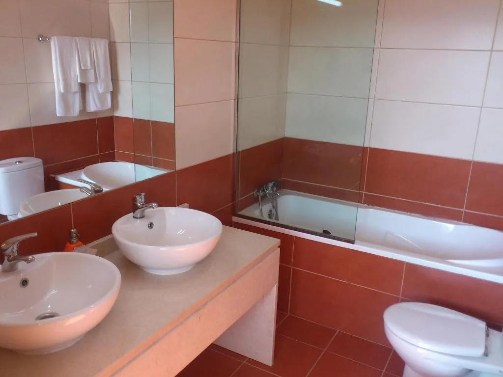 Room, Hotel Lagoa Azul do Gerês, Porto