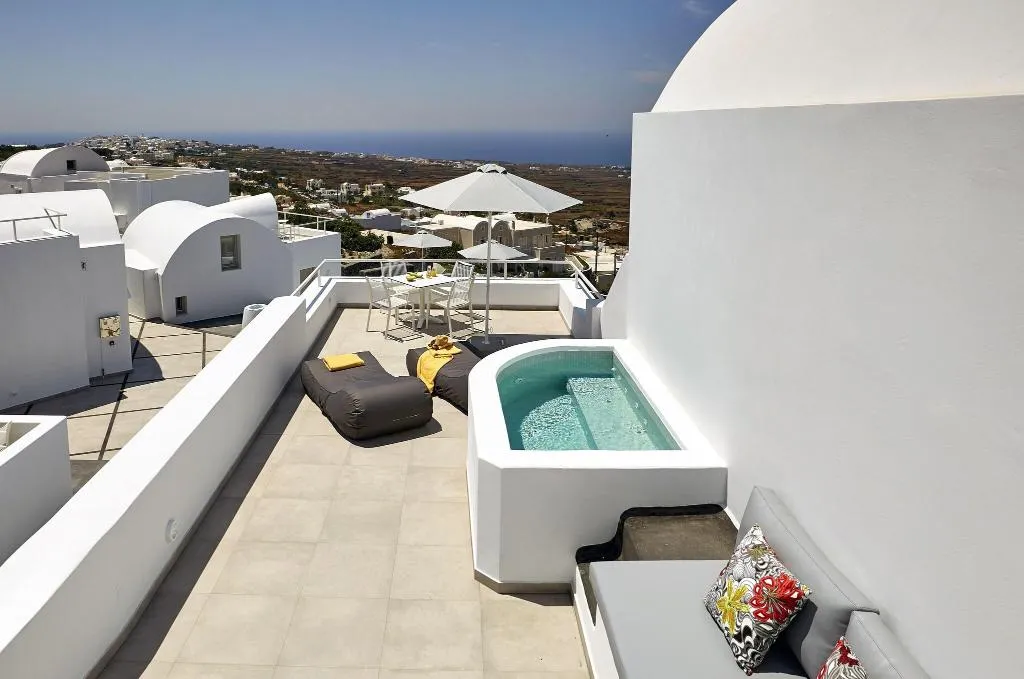 Terrace, Aperanto Suites, Santorini