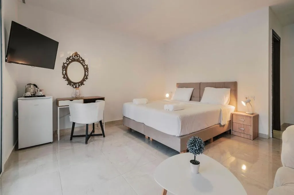 Room, Bamboo Suites, Rhodes