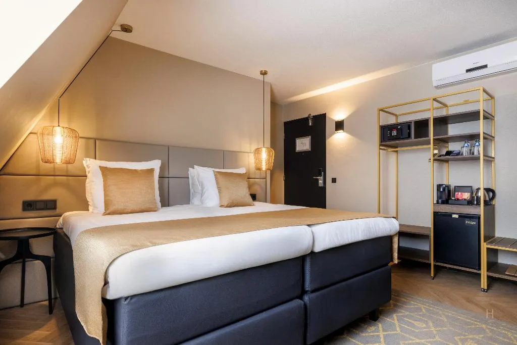 JUNIOR SUITE TWO BEDS Room, Die Port Van Cleve, Amsterdam