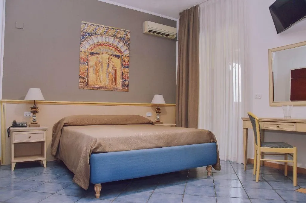Room, Hotel Piccolo Sogno, Naples