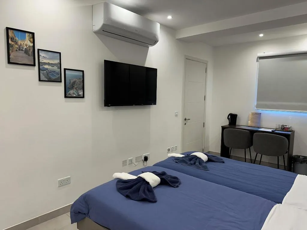 Room, The Central Guesthouse, Malta