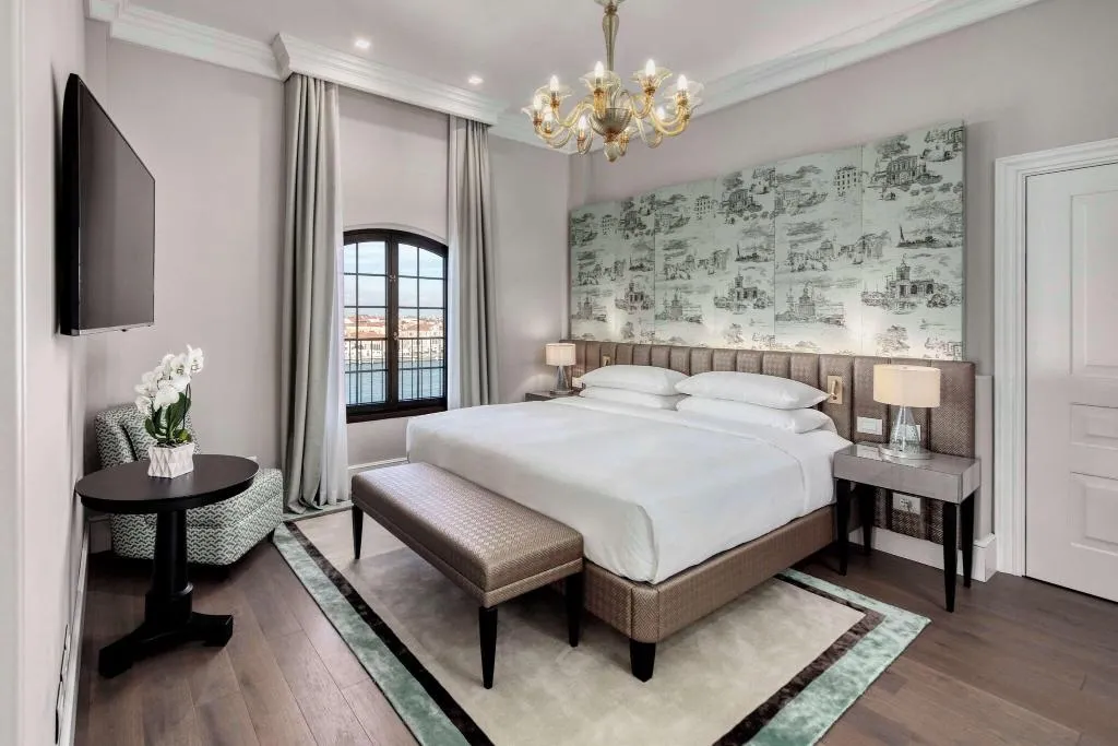 Room, Hilton Molino Stucky Venice, Venice