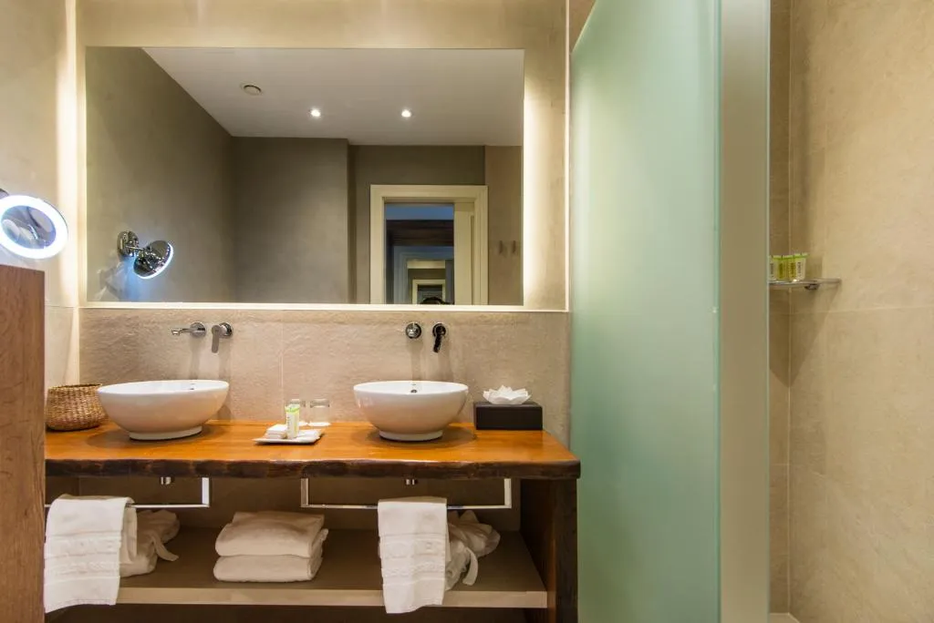 TWIN POOL VIEW Room, Lindner Mallorca Portals Nous, part of JdV Hyatt, Majorca