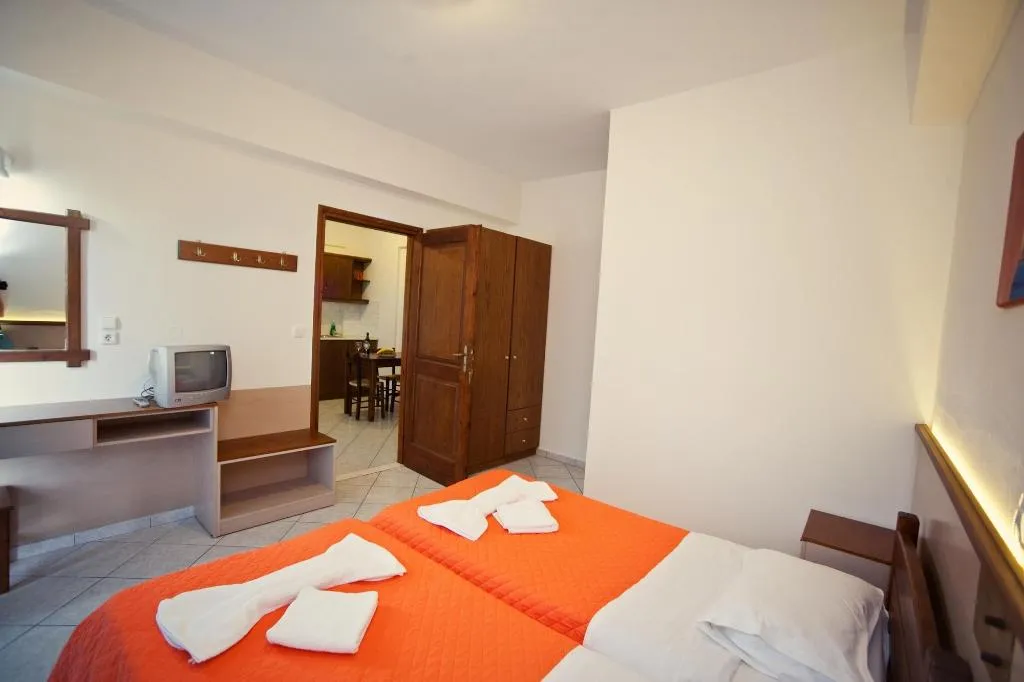 Room, Niriides Hotel, Crete