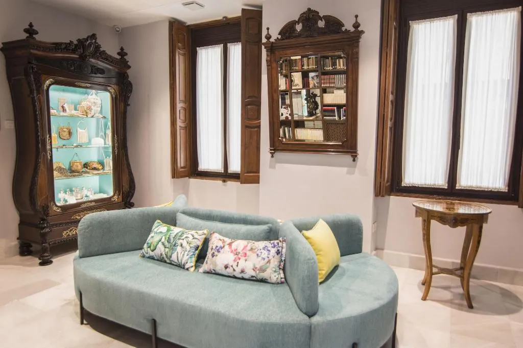 Sports and Entertainment, Hotel Oleum Parking Gratuito Reserva Previa, Andalucia