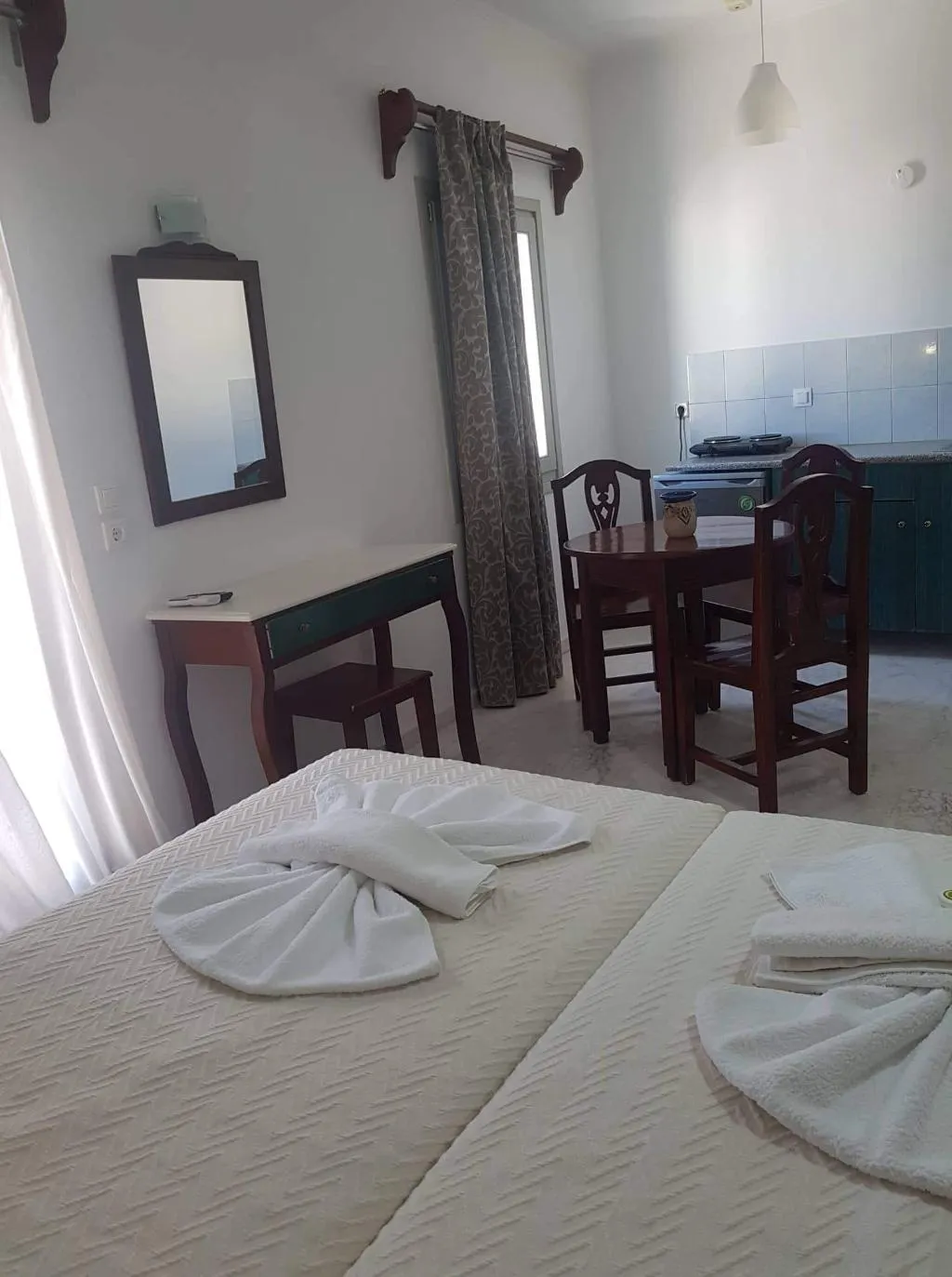 STUDIO CAPACITY 3 Room, Fomithea, Santorini