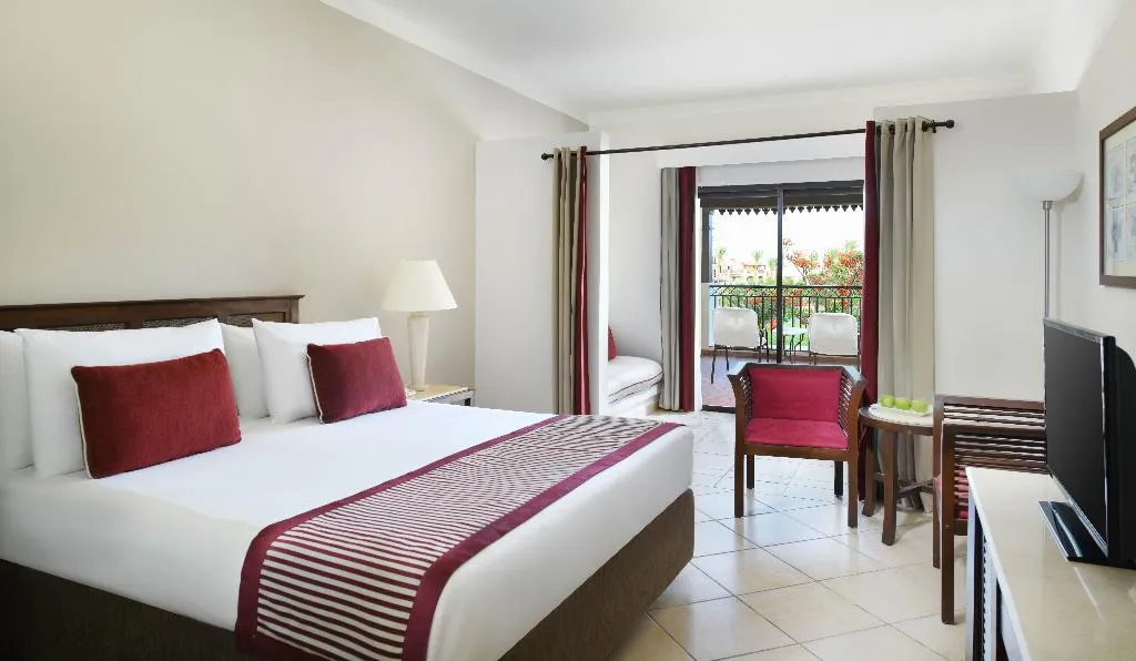 FAMILY ROOM GARDEN VIEW Room, JAZ Belvedere, Red Sea Riviera