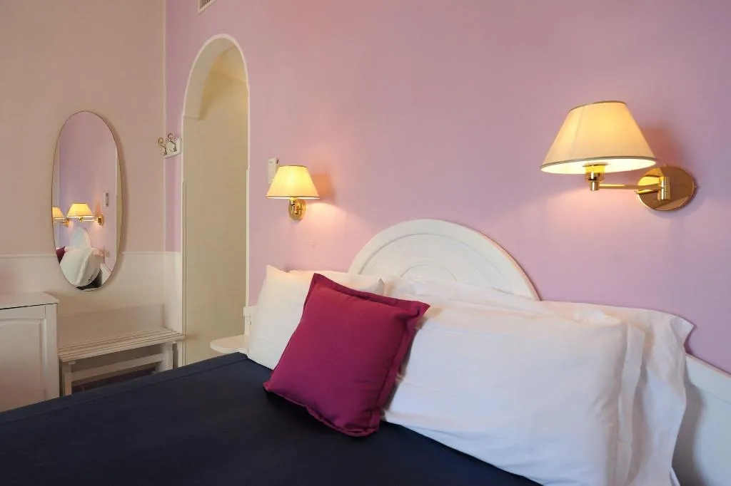 Double or Twin PARTIAL OCEAN VIEW Room, La Bussola, Naples