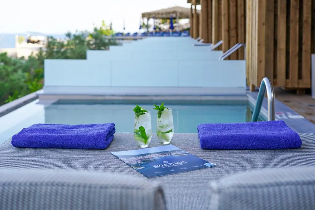 SUITE QUEEN SIZE BED Room, Petra Nera, Skiathos
