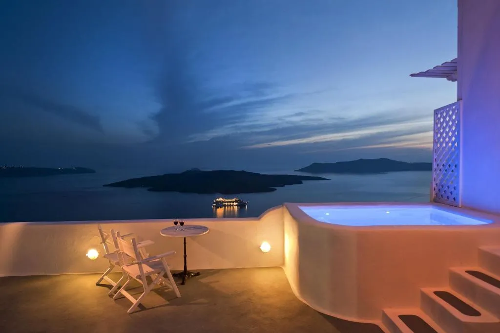 Room, Kamares Apartments, Santorini