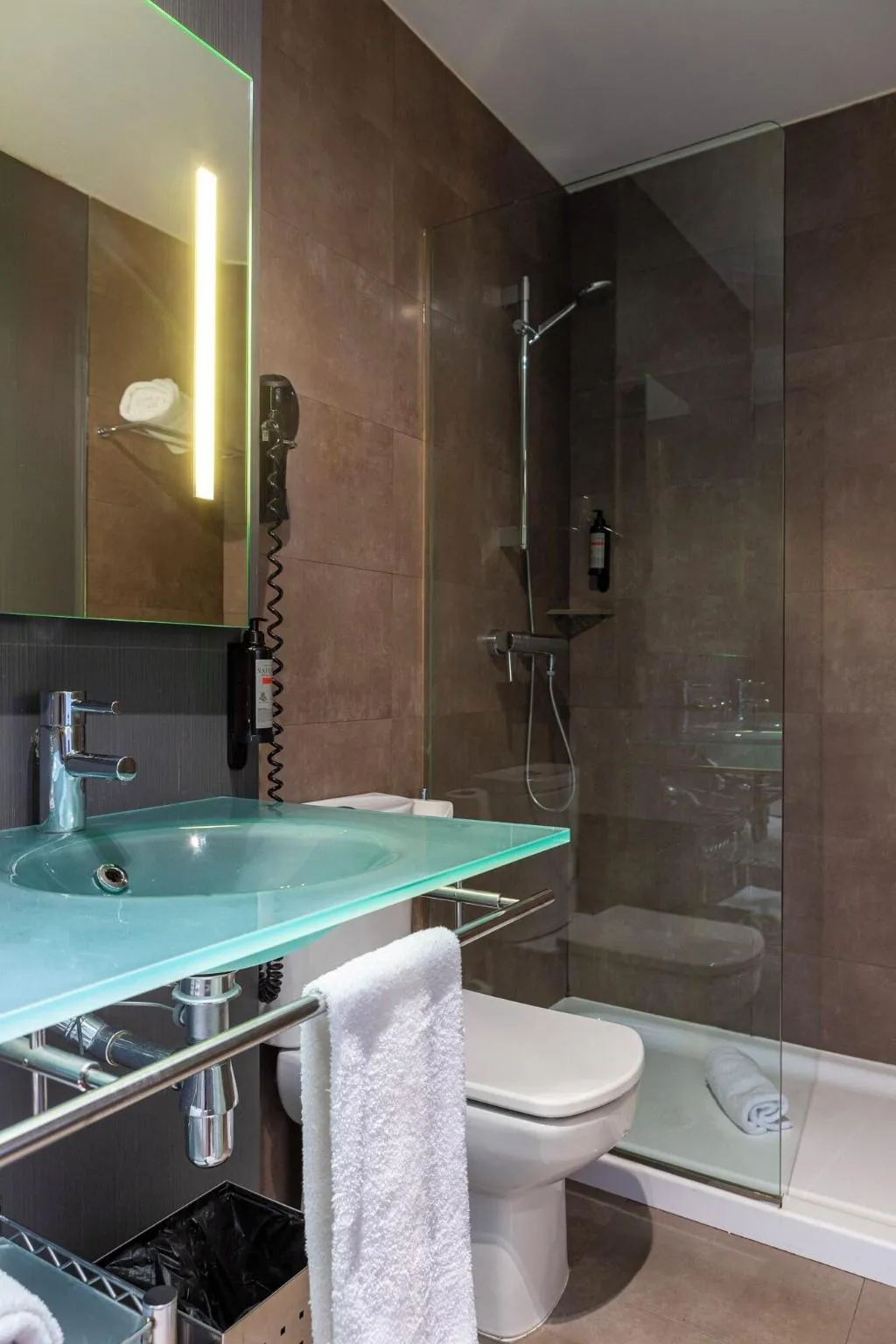 STUDIO KING SIZE BED Room, Porcel Torneo, Seville