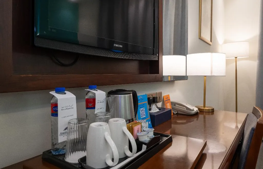 Double or Twin STANDARD Room, Howard Johnson Bur Dubai, Dubai