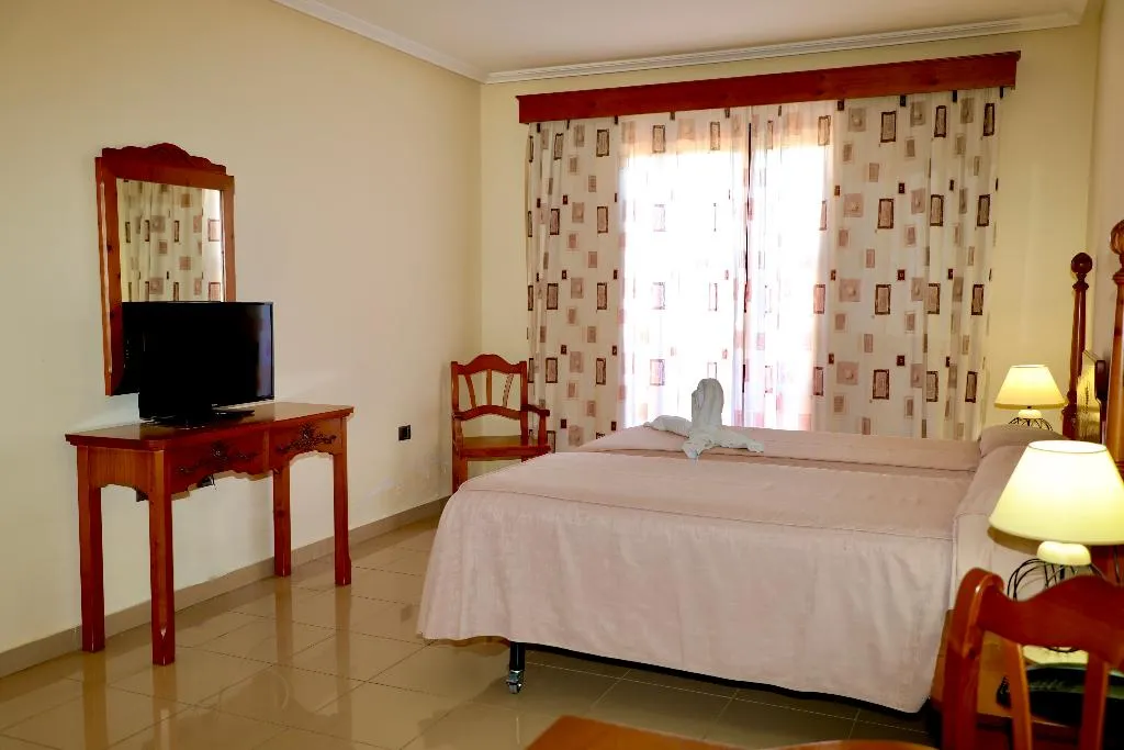 STUDIO WITH TERRACE Room, Grand Muthu Golf Plaza Hotel & Spa, Tenerife