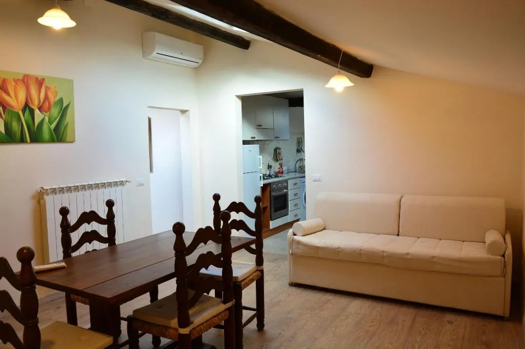 Room, Dimora Salviati, Florence