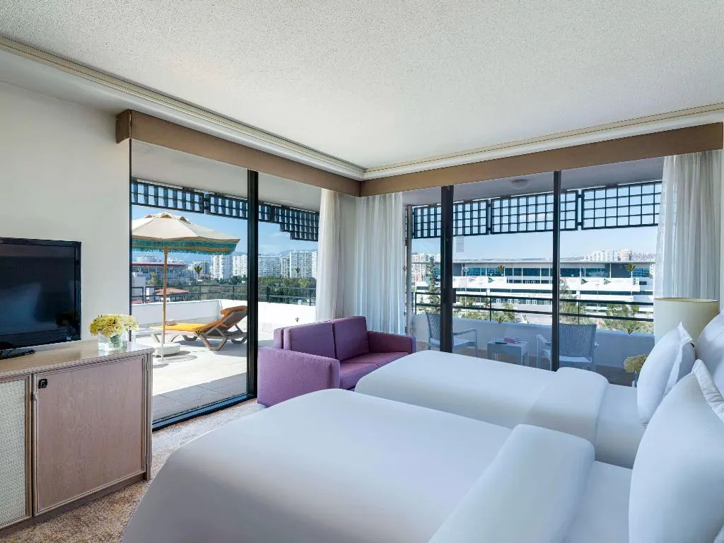 SUITE LAND VIEW Room, Rixos Downtown Antalya L.O.L.ThemePark Free Access, Antalya