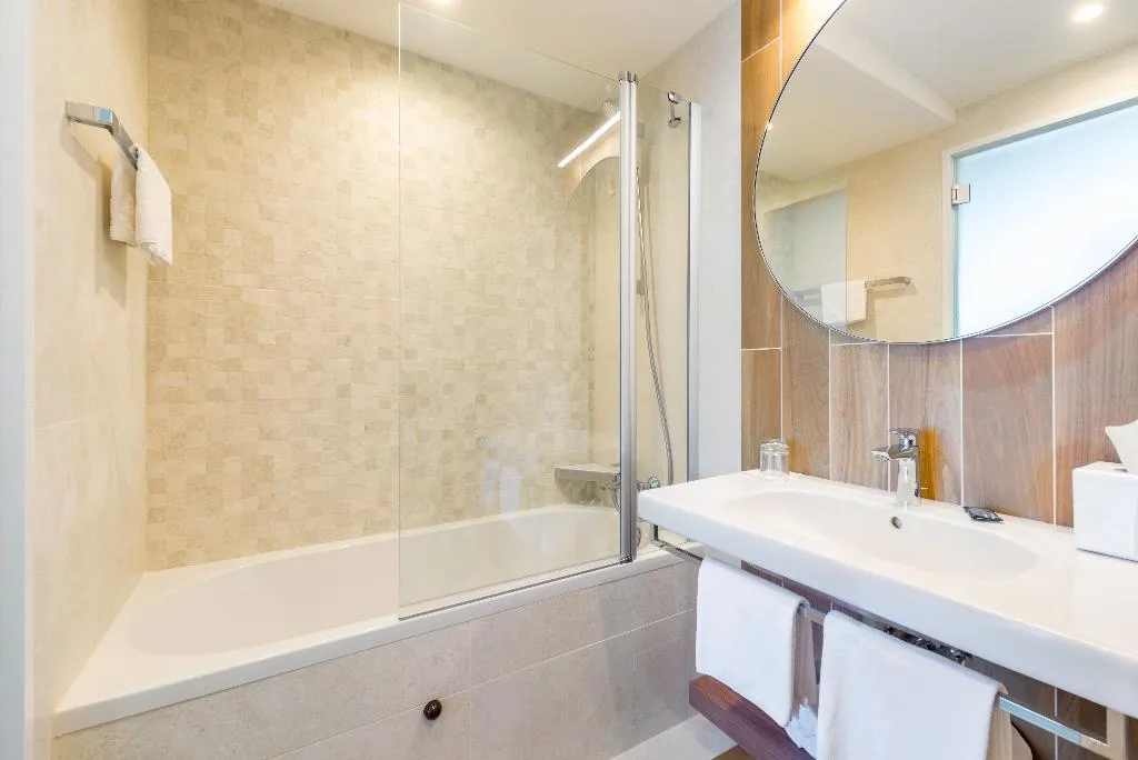 SUITE TWO BEDROOMS Room, Amfora Hvar Grand Beach Resort, Split