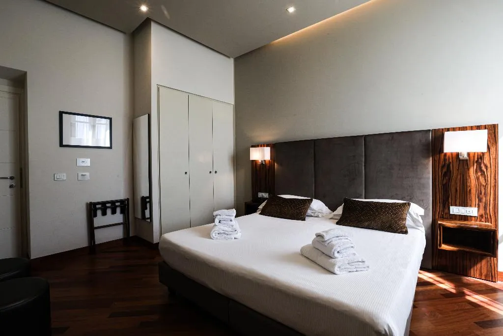 TRIPLE SUPERIOR Room, Embassy, Florence