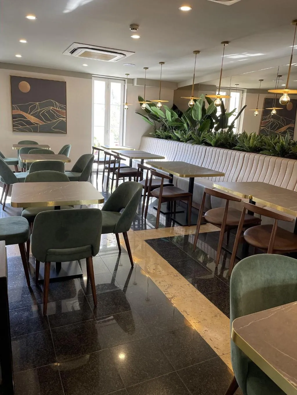 Restaurant, Sete Colinas, Lisbon