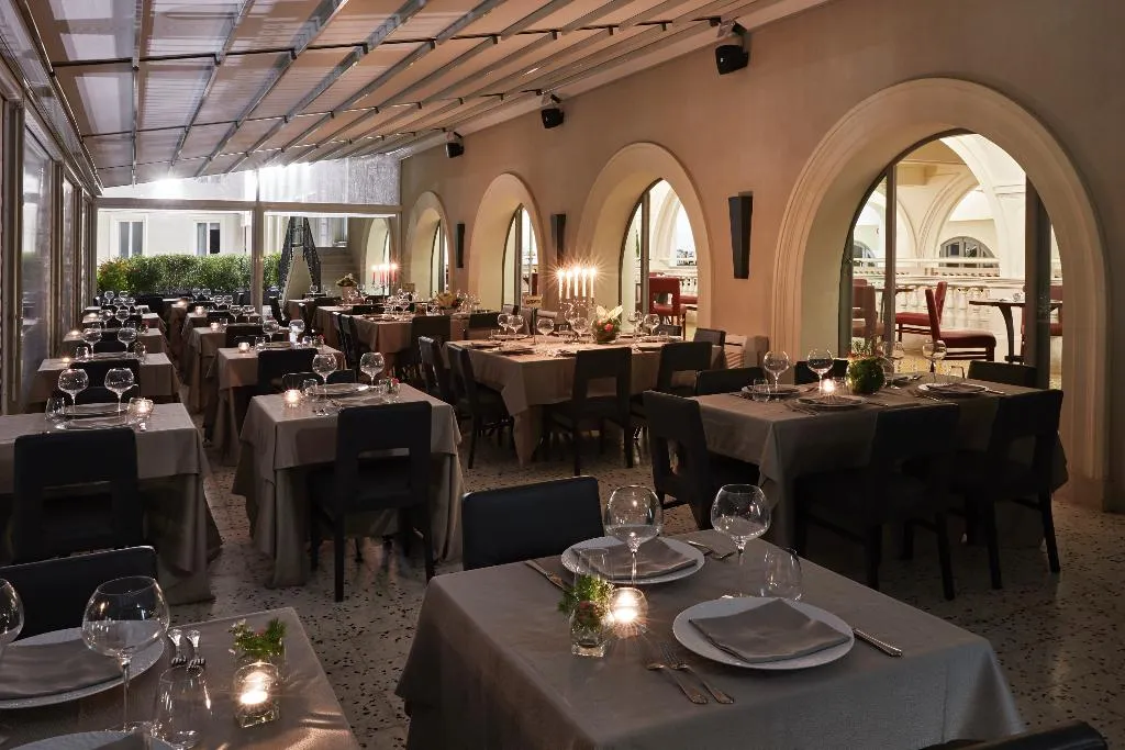 Restaurant, The Building, Rome