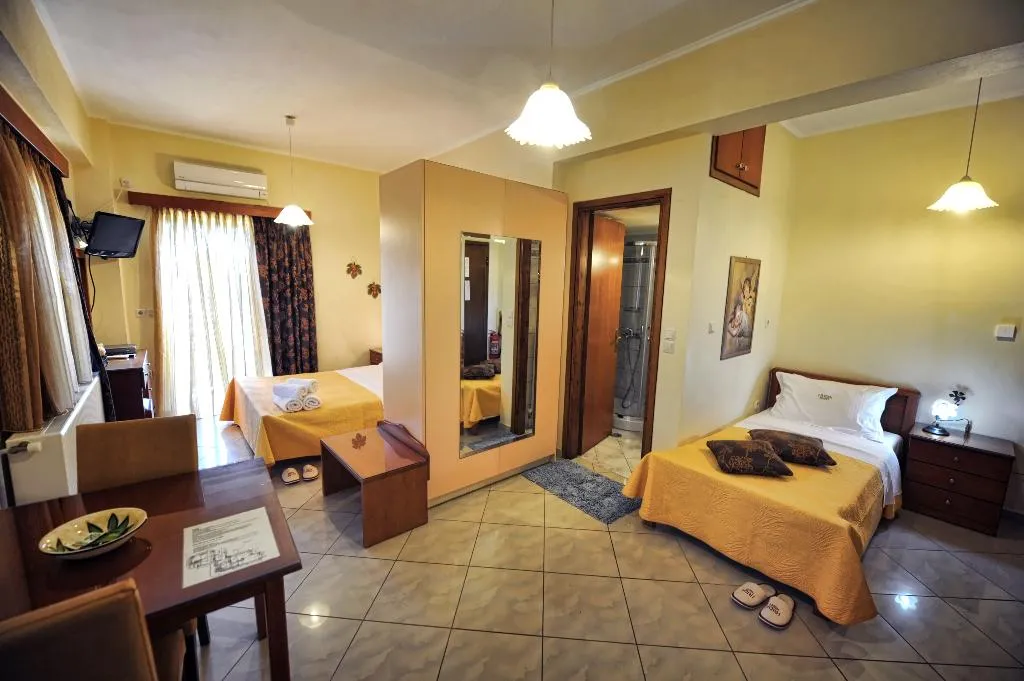 APARTMENT SUPERIOR CAPACITY 3 Room, Irida Resort Suites, Athens