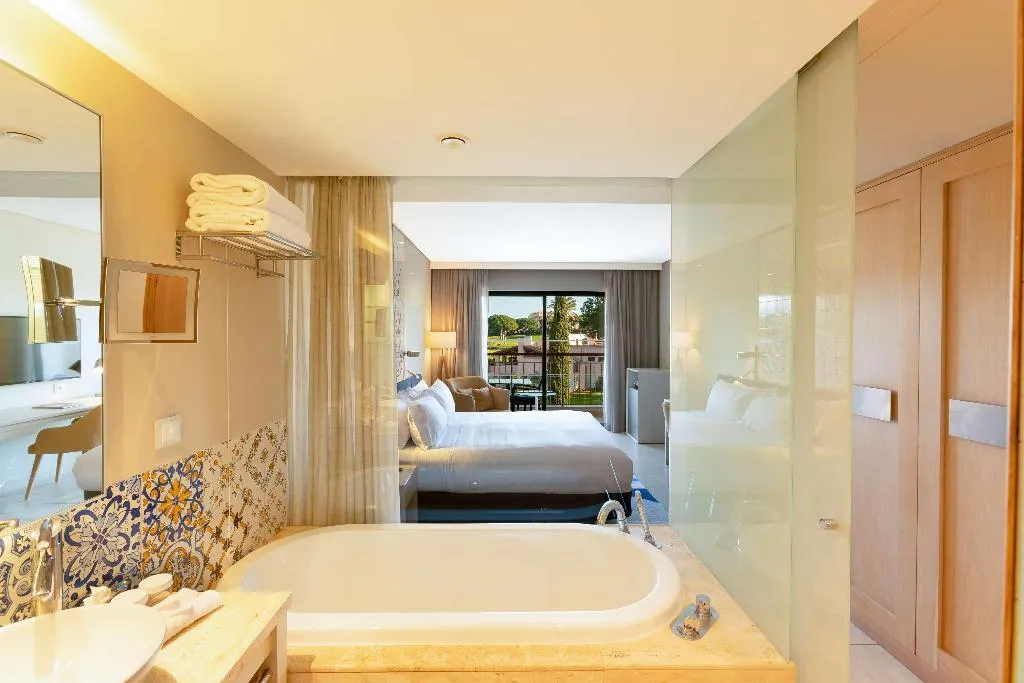 FAMILY ROOM STANDARD Room, Hilton Vilamoura As Cascatas Golf Resort & Spa, Algarve