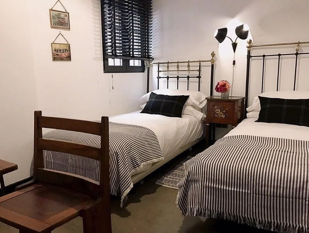 Room, Lanave, Madrid