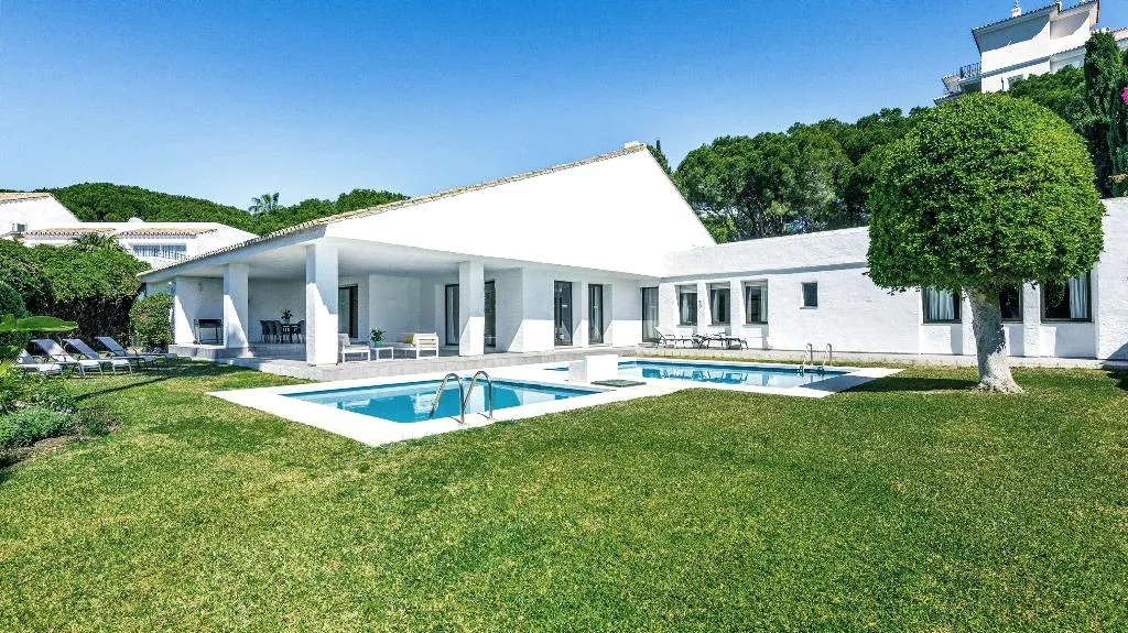 VILLA STANDARD Room, Villa Marina Puerto Banus, Costa Del Sol