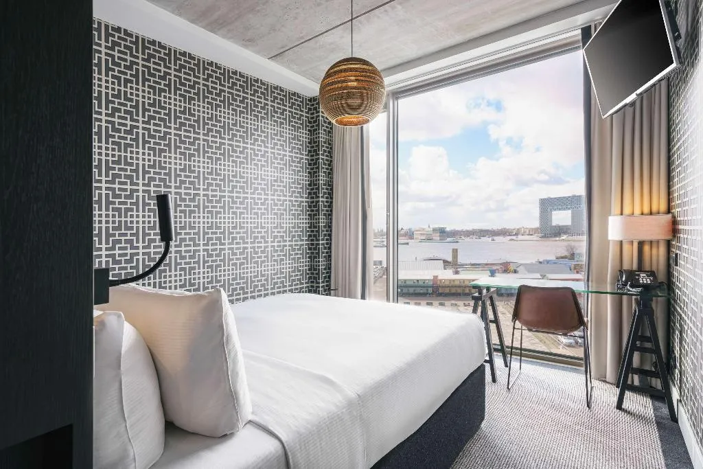 DOUBLE WITH VIEWS Room, DoubleTree by Hilton NDSM Wharf, Amsterdam