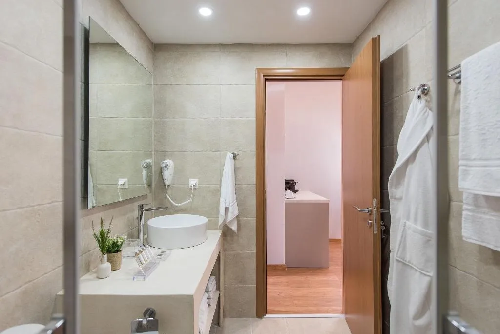 Room, Bluebell Luxury Suites, Crete