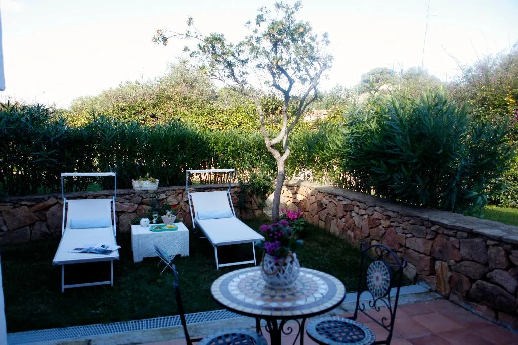 STUDIO CAPACITY 2 Room, Villa Antonina, Olbia