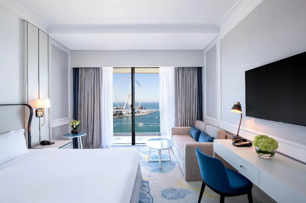 SINGLE LUXURY Room, Sofitel Dubai Jumeirah Beach, Dubai