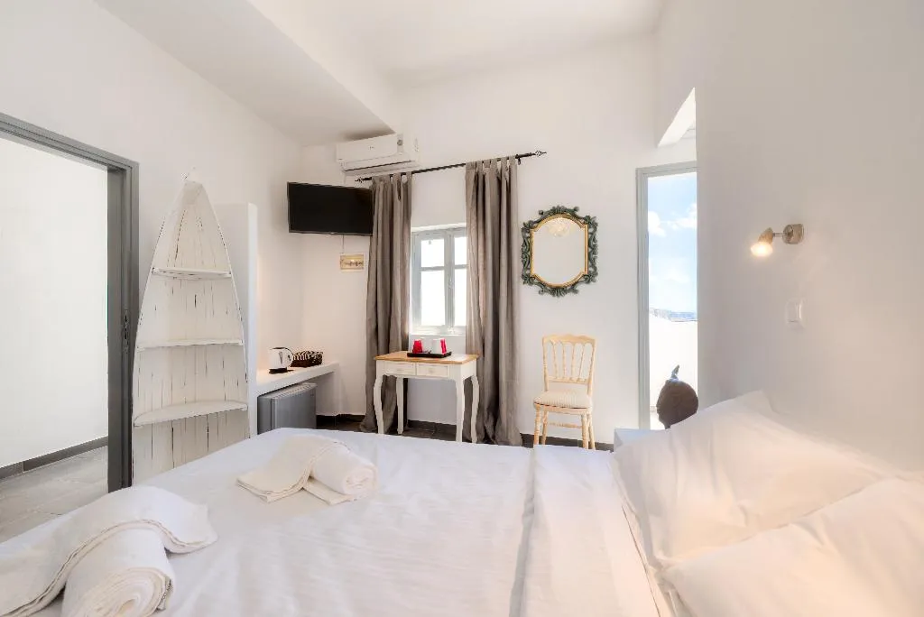 Double or Twin SEA VIEW Room, Katris Apartments, Santorini