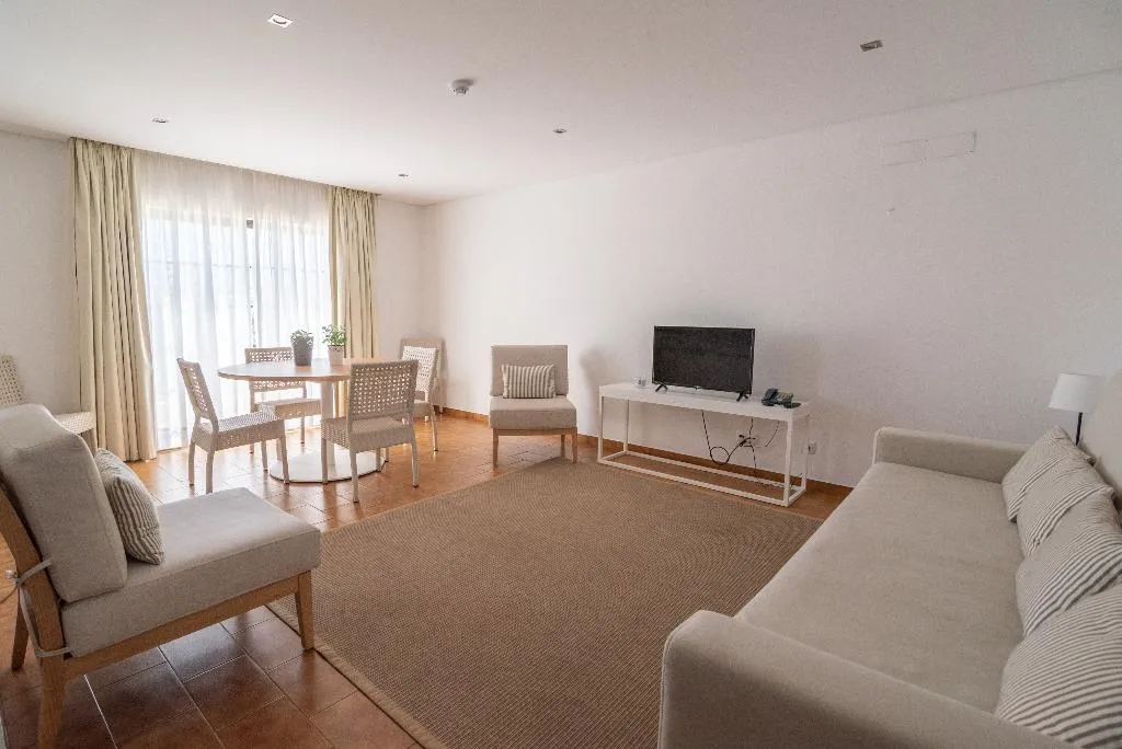 APARTMENT TWO BEDROOMS Room, Novochoro Apartments, Algarve