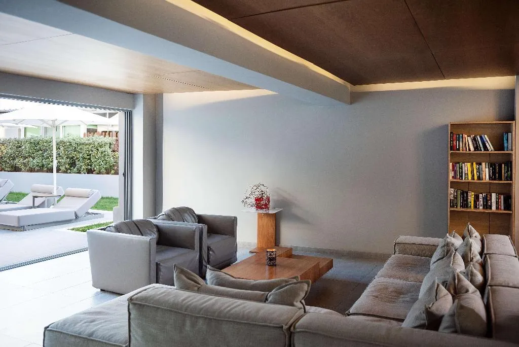 Sports and Entertainment, Oktober Downtown Boutique Hotel, Rhodes
