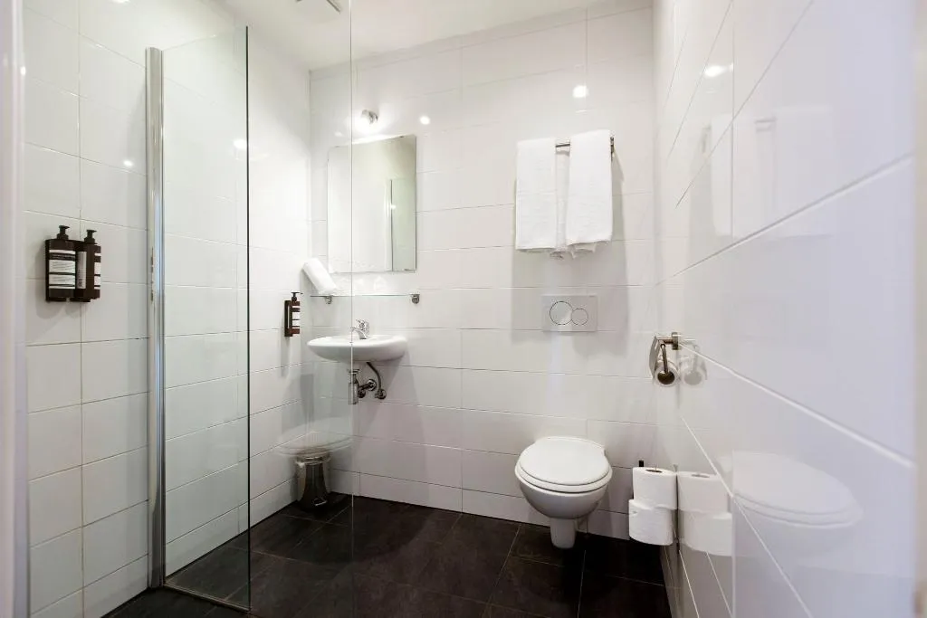 TRIPLE STANDARD Room, Quentin Arrive Hotel, Amsterdam