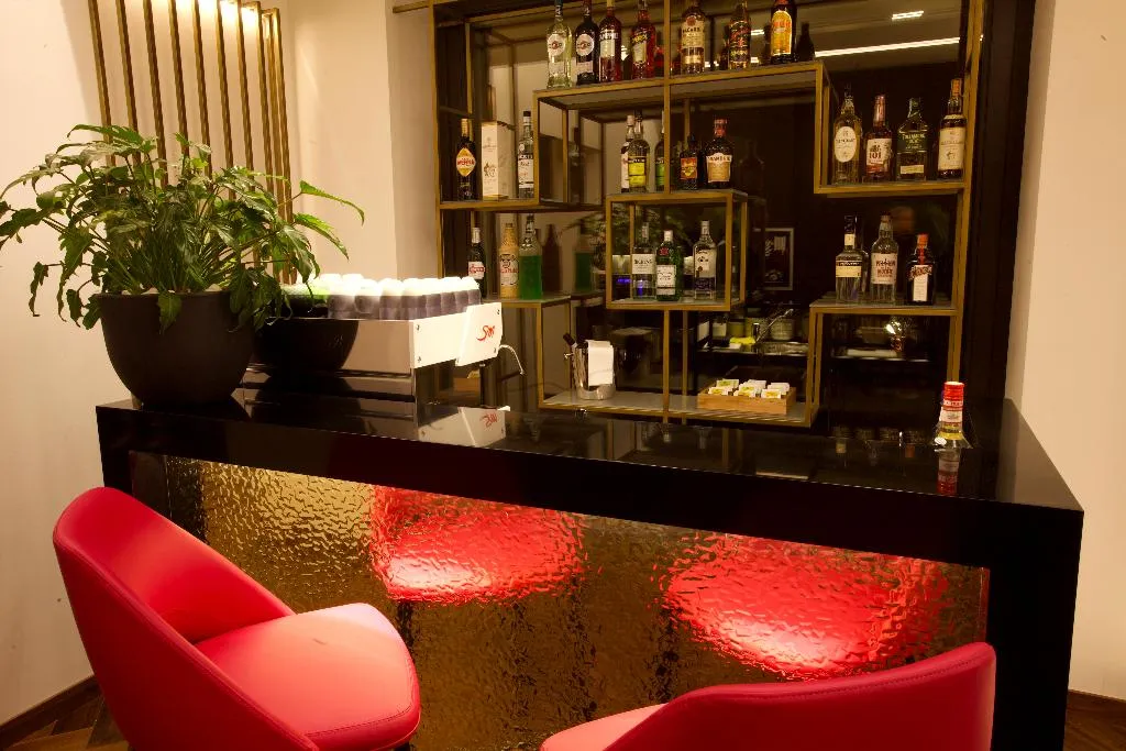 Bar, Palazzo Cartari, Palermo