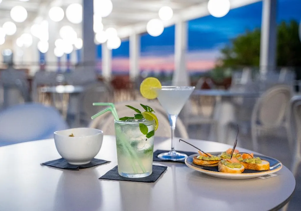 Bar, Red Sun Village, Alghero